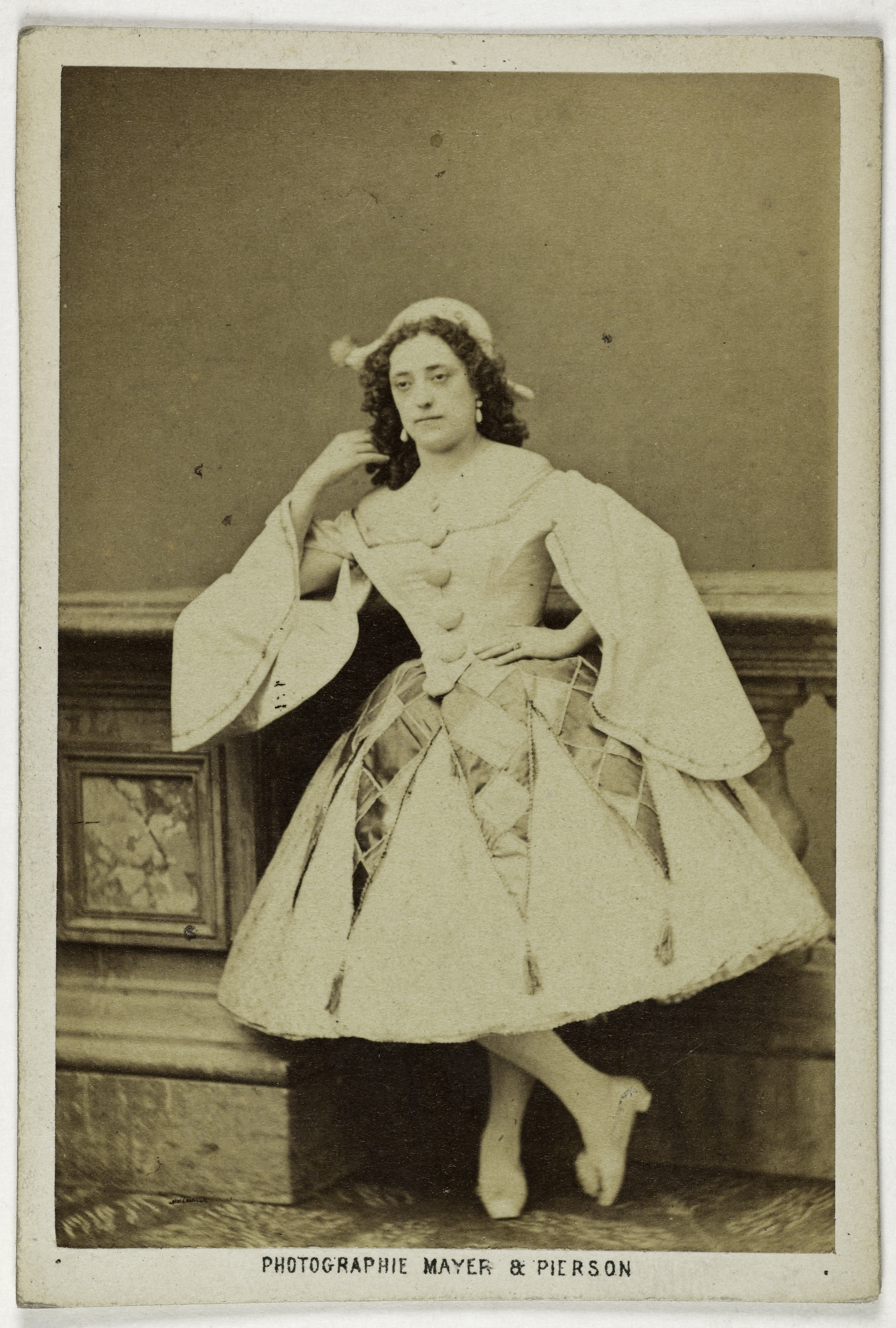 Mayer Frères et Pierson, Portrait d'Henriette, actrice au Théâtre des Délassements-Comiques.