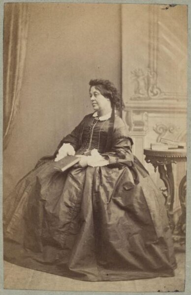 Unknown, Carte-de-visite photographs (480). Four photographs  are dry-mounted to each sheet (120).