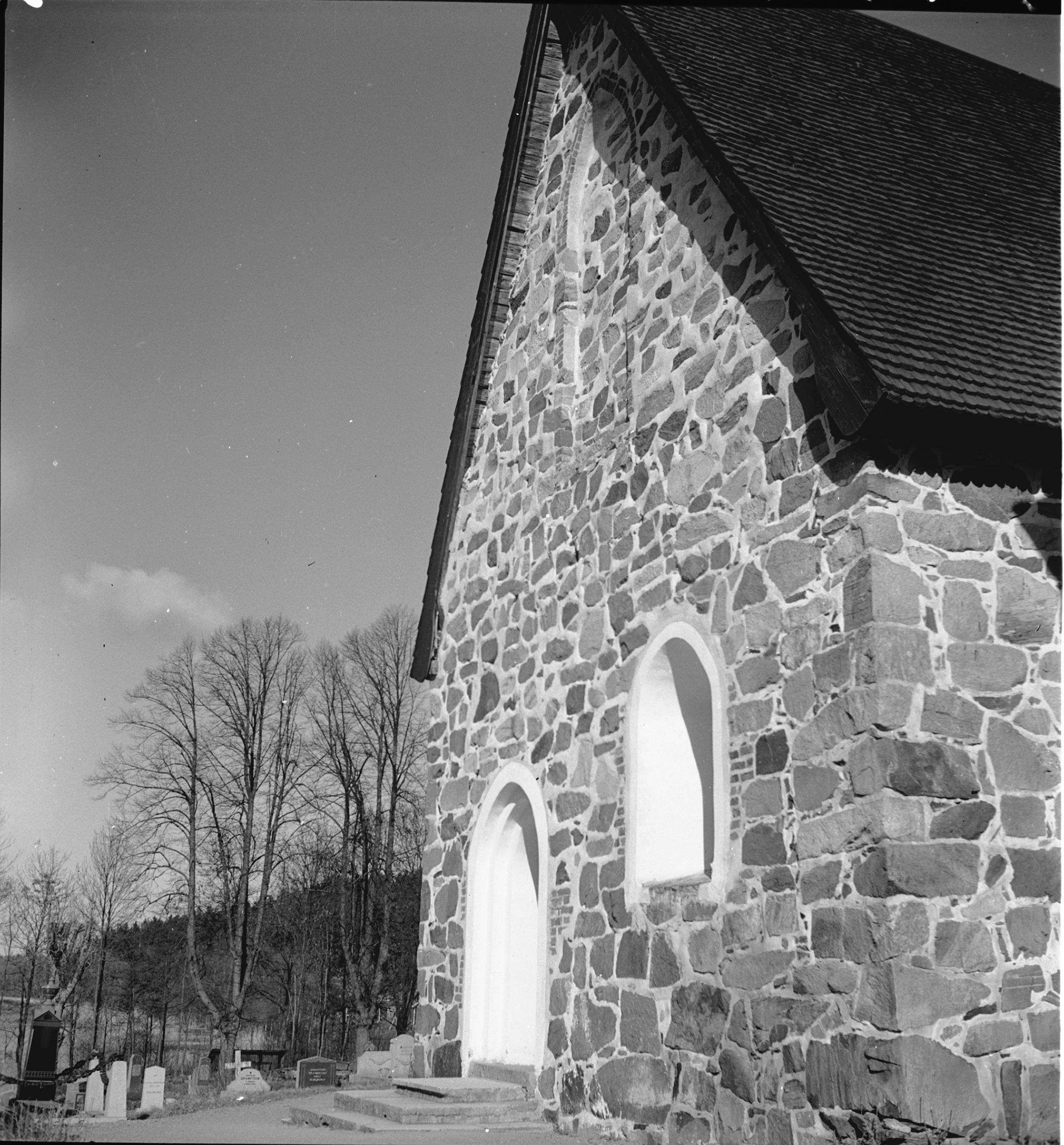 Iwar Anderson, Frötuna kyrka