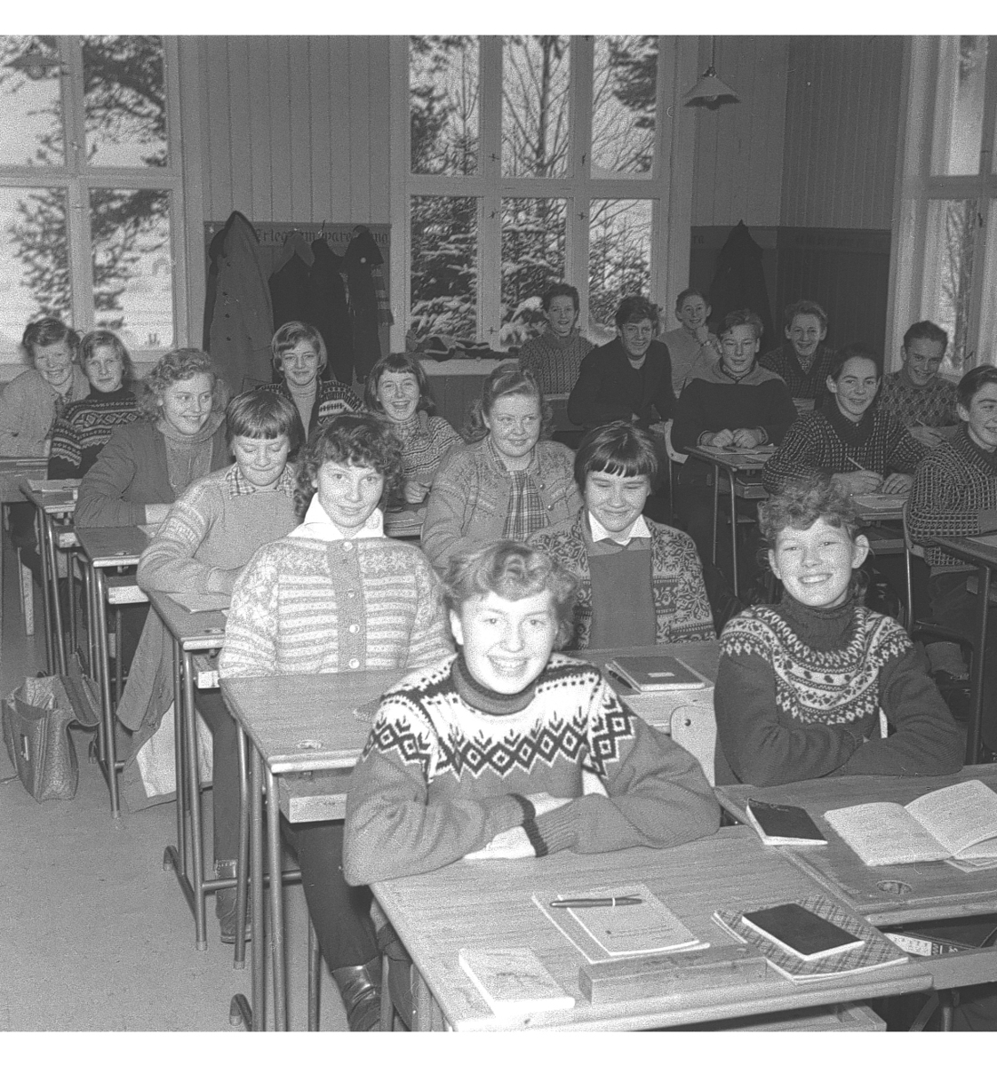 Per Magne Grue, Tynset framhaldsskole, klasserom med elever.