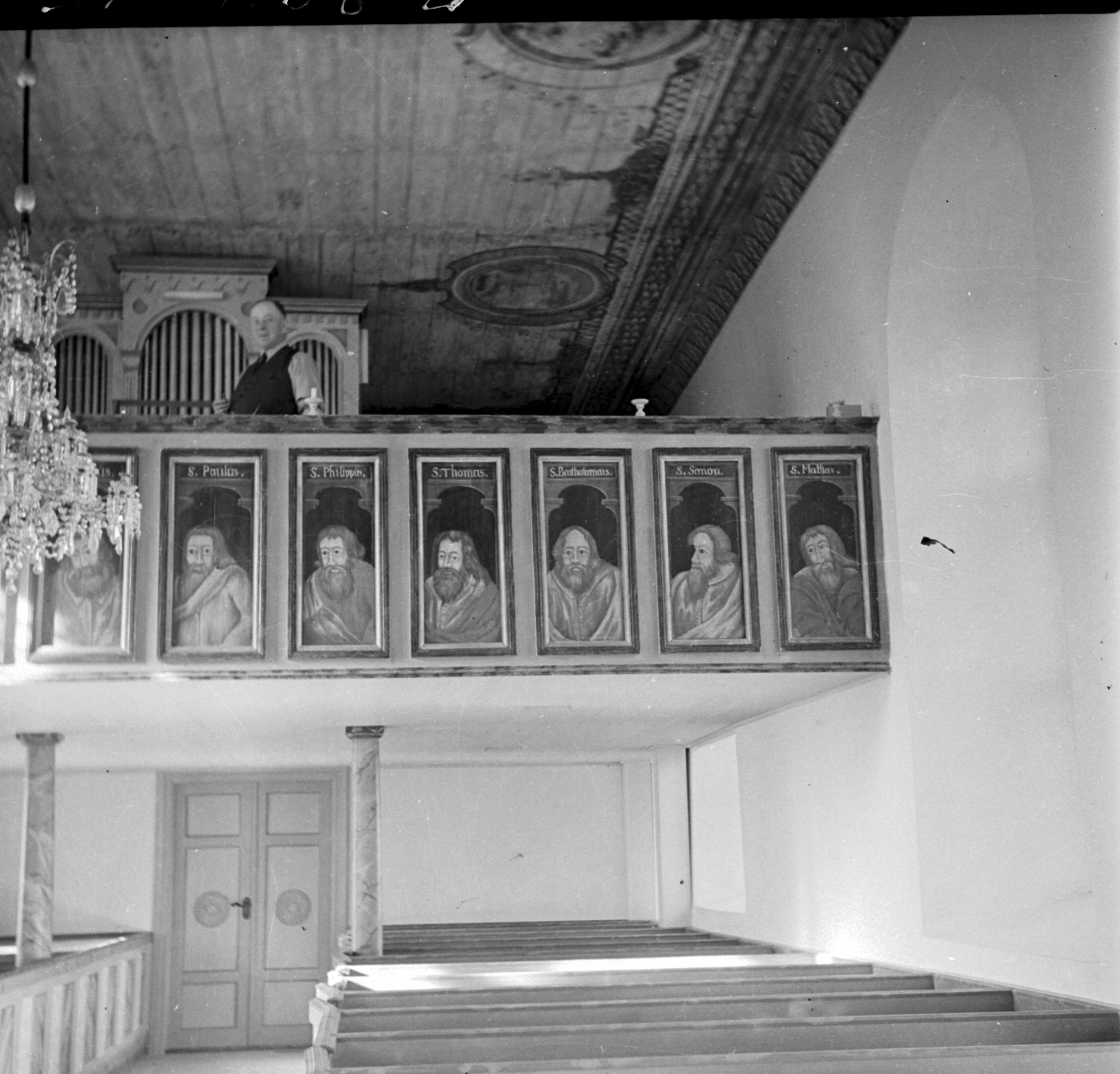 Olle Hellström, Gunnarsnäs kyrka