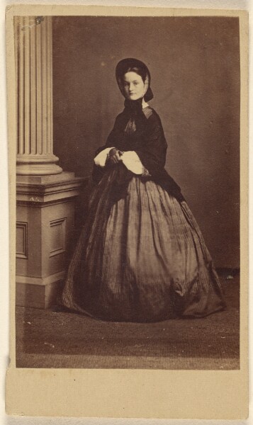 Unknown, [Unidentified woman wearing a bonnet, standing]