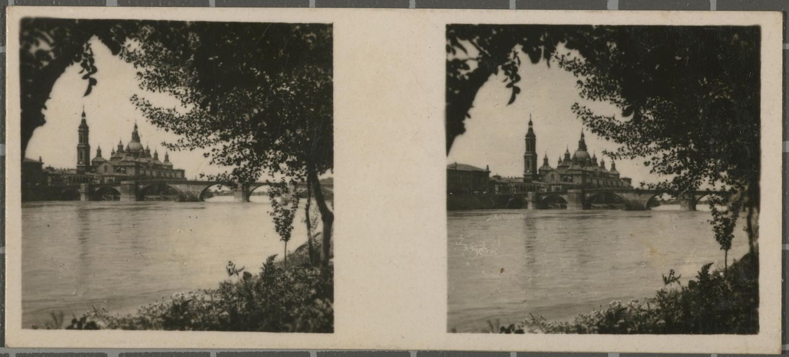 Desconegut, No. 17. Zaragoza - Puente de la Piedra y el Pilar
