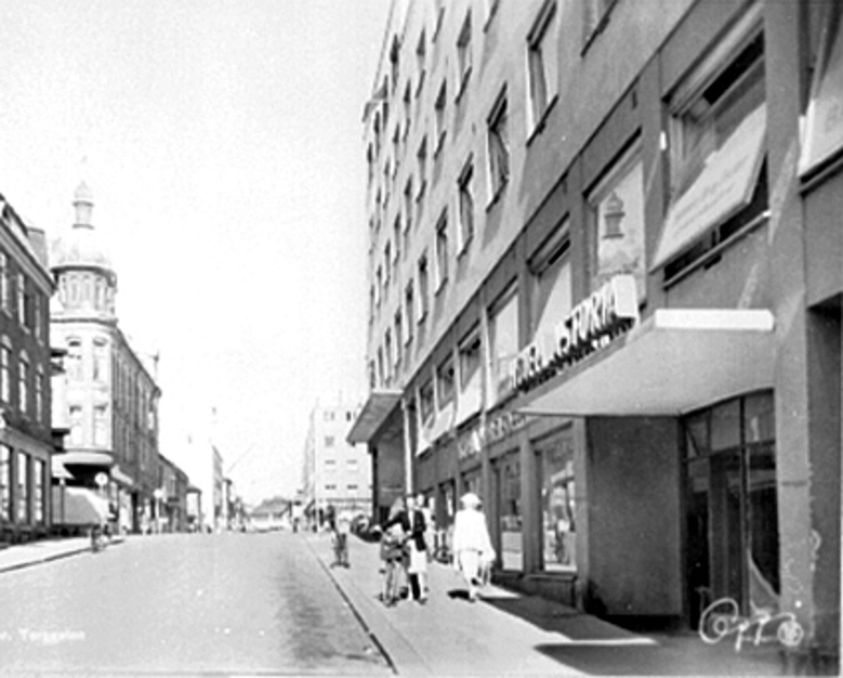Anno Domkirkeodden, FRA TORGGATA 23 MOT ØSTRE TORG, GODAGERGÅRDEN, GRANERUDGÅRDEN, FOLKELIV.