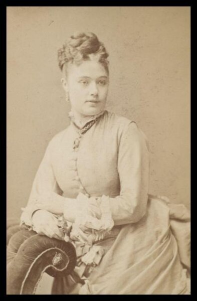 London Stereoscopic and Photographic Company, Guy Little Theatrical Photograph