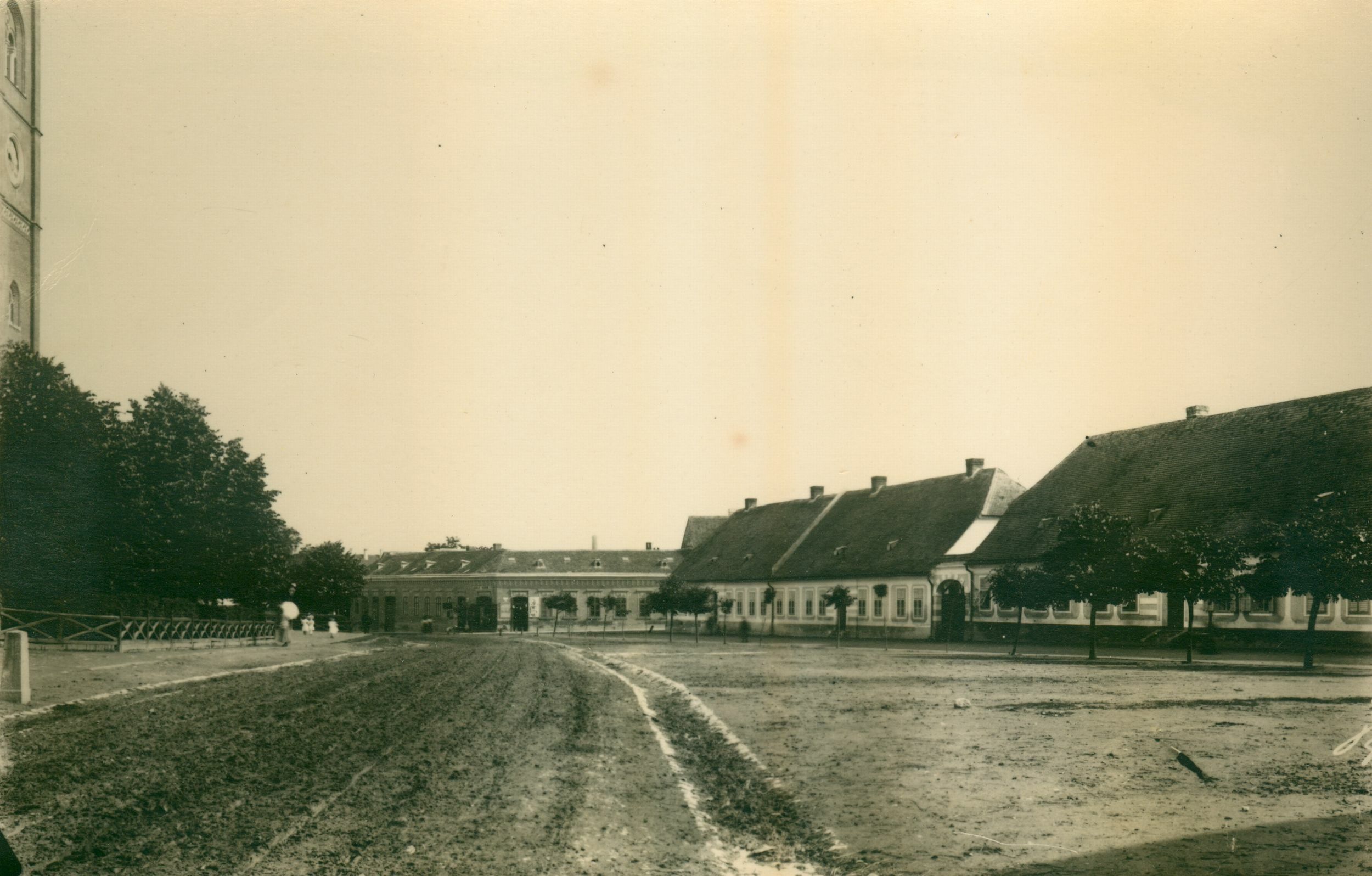 Josip Brunšmid, Đakovo - kanoničke kurije, vis-a-vis katedrale; 18. stoljeće