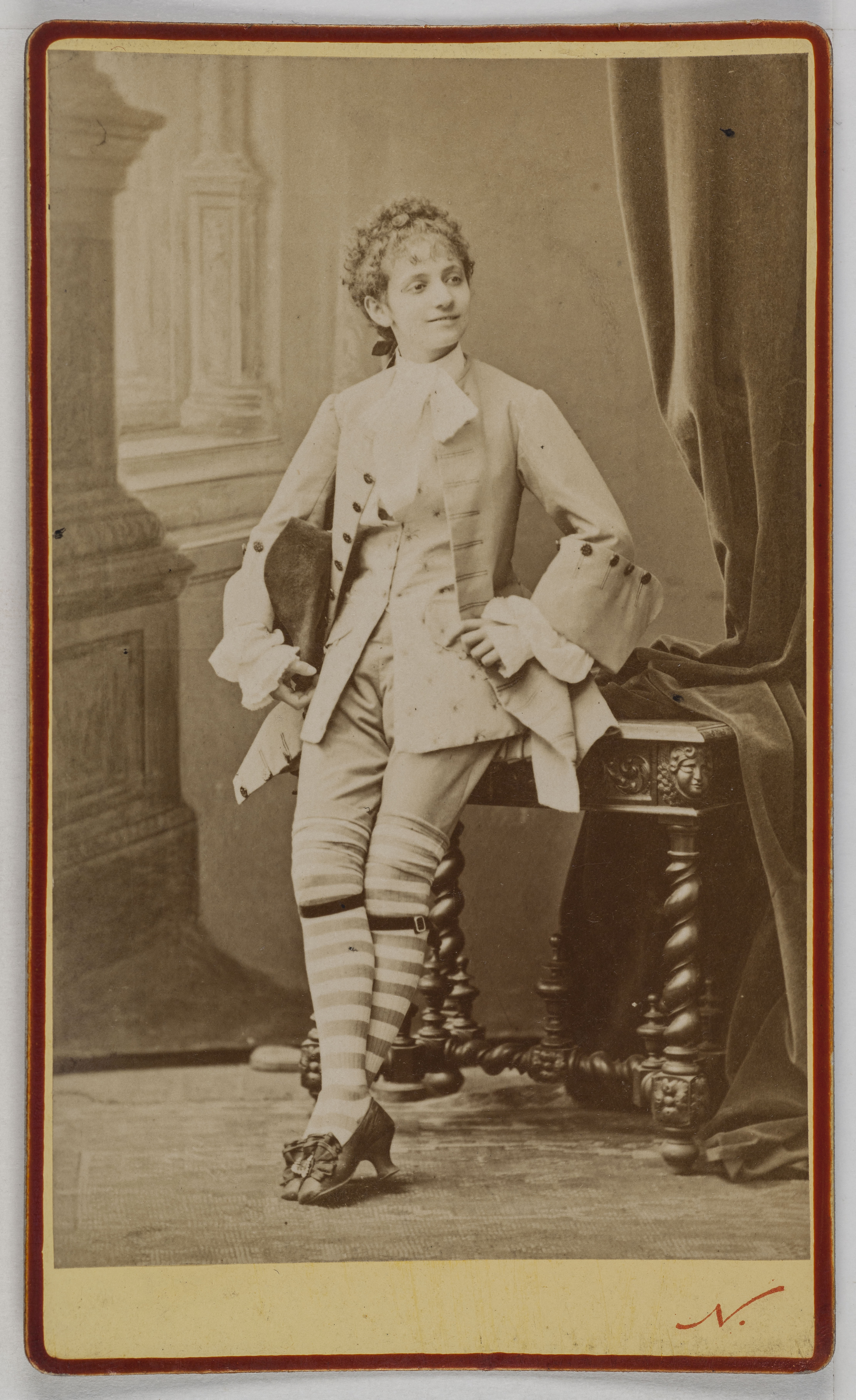 Atelier Nadar, Portrait de Zélie Weill, actrice au Théâtre des Bouffes-Parisiens.