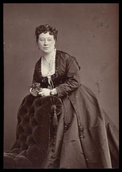 London Stereoscopic and Photographic Company, Guy Little Theatrical Photograph