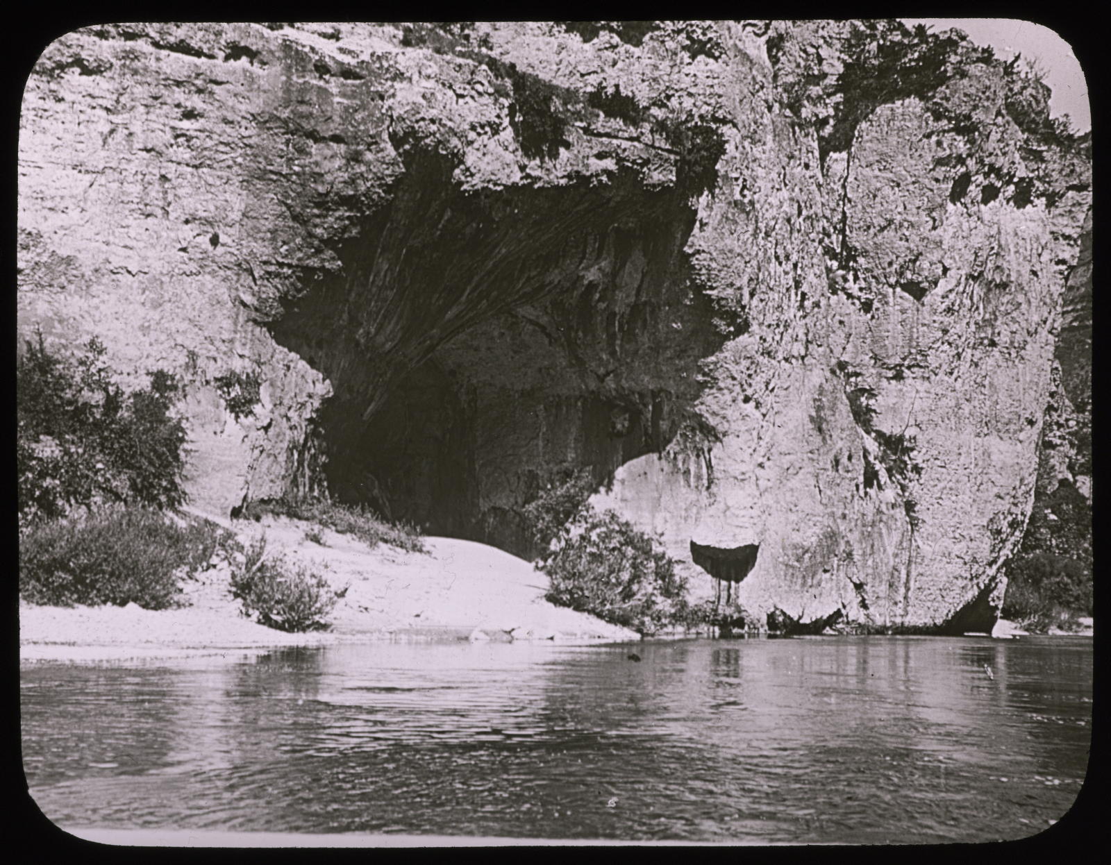 Desconegut, Lozère, les Gorges du Tarn, Grotte de la momie Les Fils d’ Émile Deyrolle