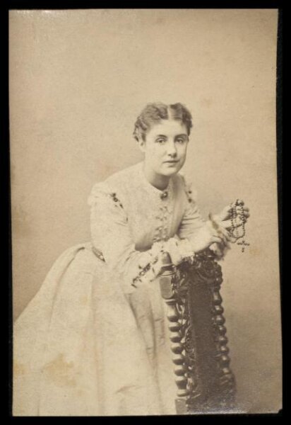 London Stereoscopic and Photographic Company, Guy Little Theatrical Photograph