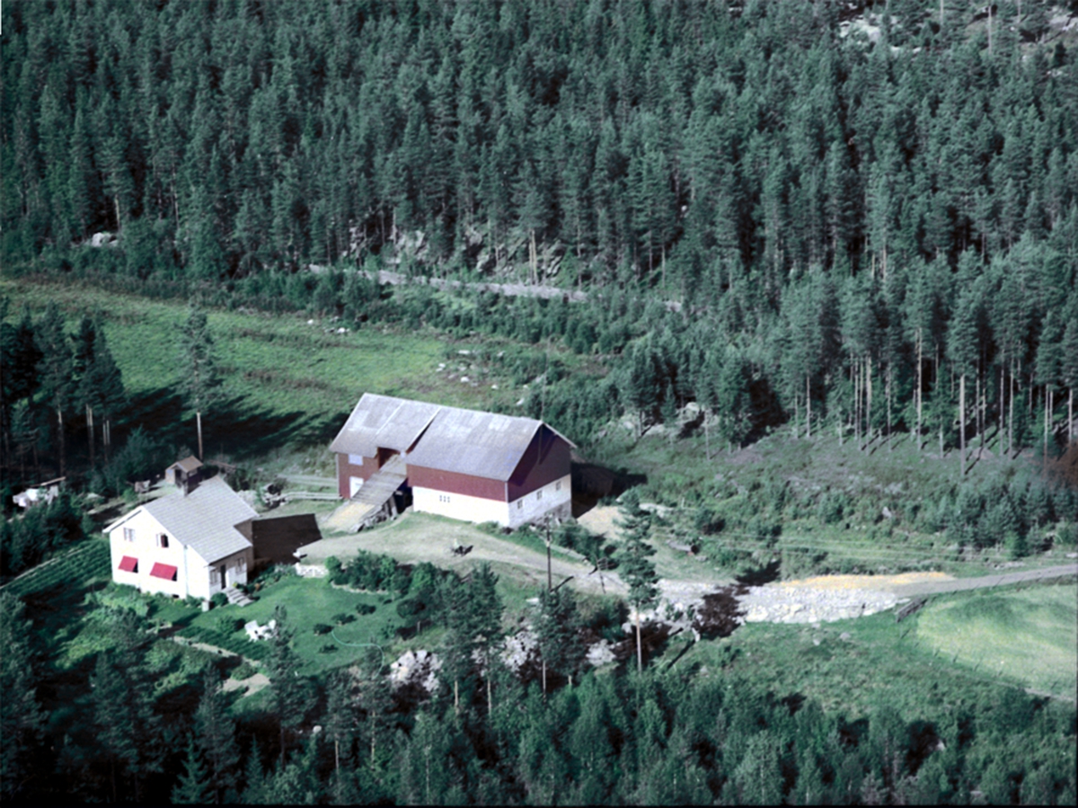 Widerøes Flyveselskap A/S, FLYFOTO GRANHEIM 341-5, VALLSET