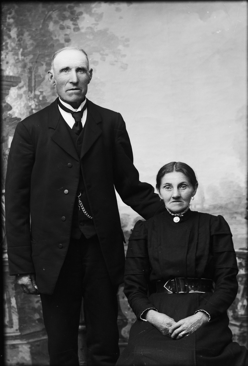 Skötsner-Edhlund, Ateljéporträtt - man och kvinna, Östhammar, Uppland