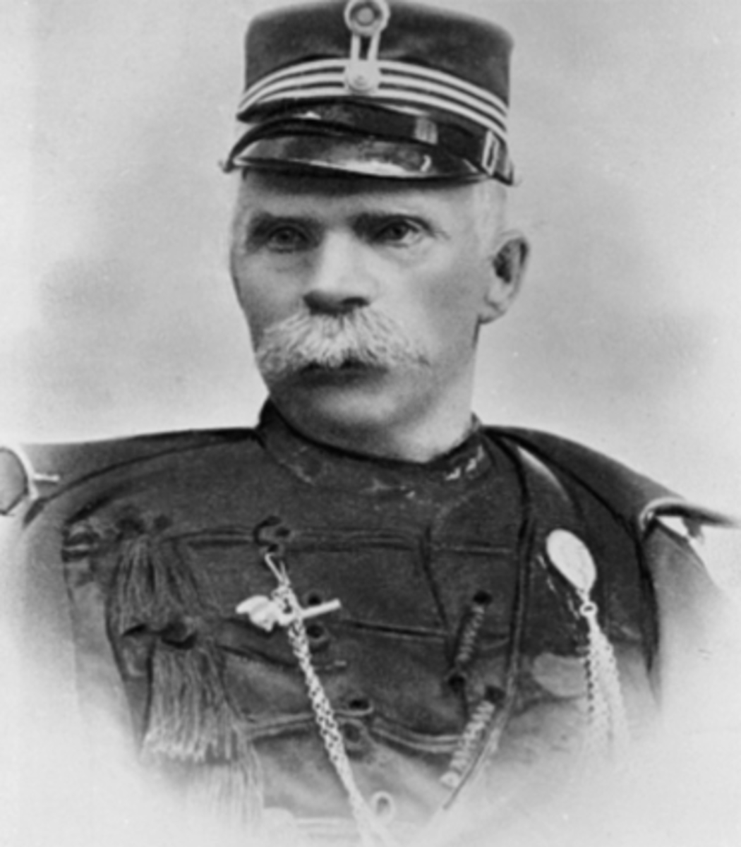 Anno Domkirkeodden, PORTRETT, RITTMESTER HENRIK A. BROCH, SJEF, RINGSAKERSKE ESKADRONFungerende leirkommandant på Gardemoen. Nevnt forskj. steder iHamar Bys historie. Bildet er tatt på GardemoenTidligere reg. HH 138/55