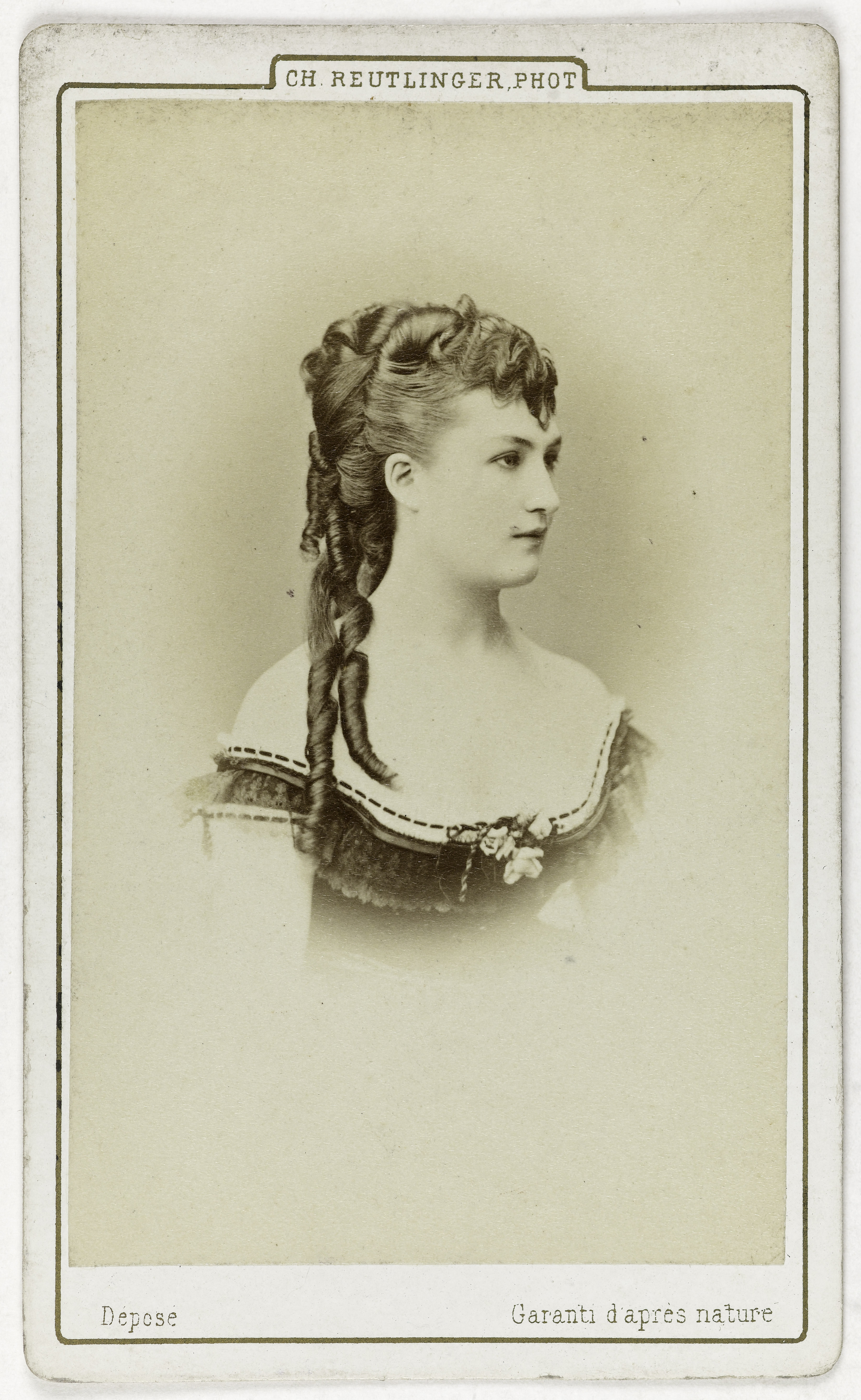 Charles Reutlinger, Portrait de Morliani, actrice au Théâtre Athénée vers 1867, au théâtre du Vaudeville et au Théâtre des Variétés.