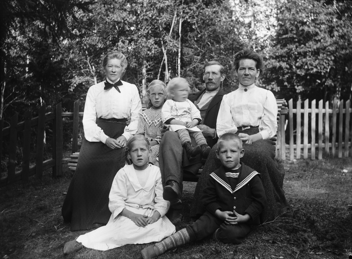 Josef Ärnström, Man, kvinnor och barn i trädgården