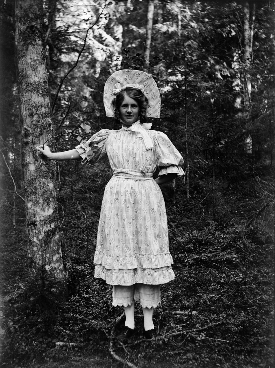 Josef Ärnström, Flicka i skogen