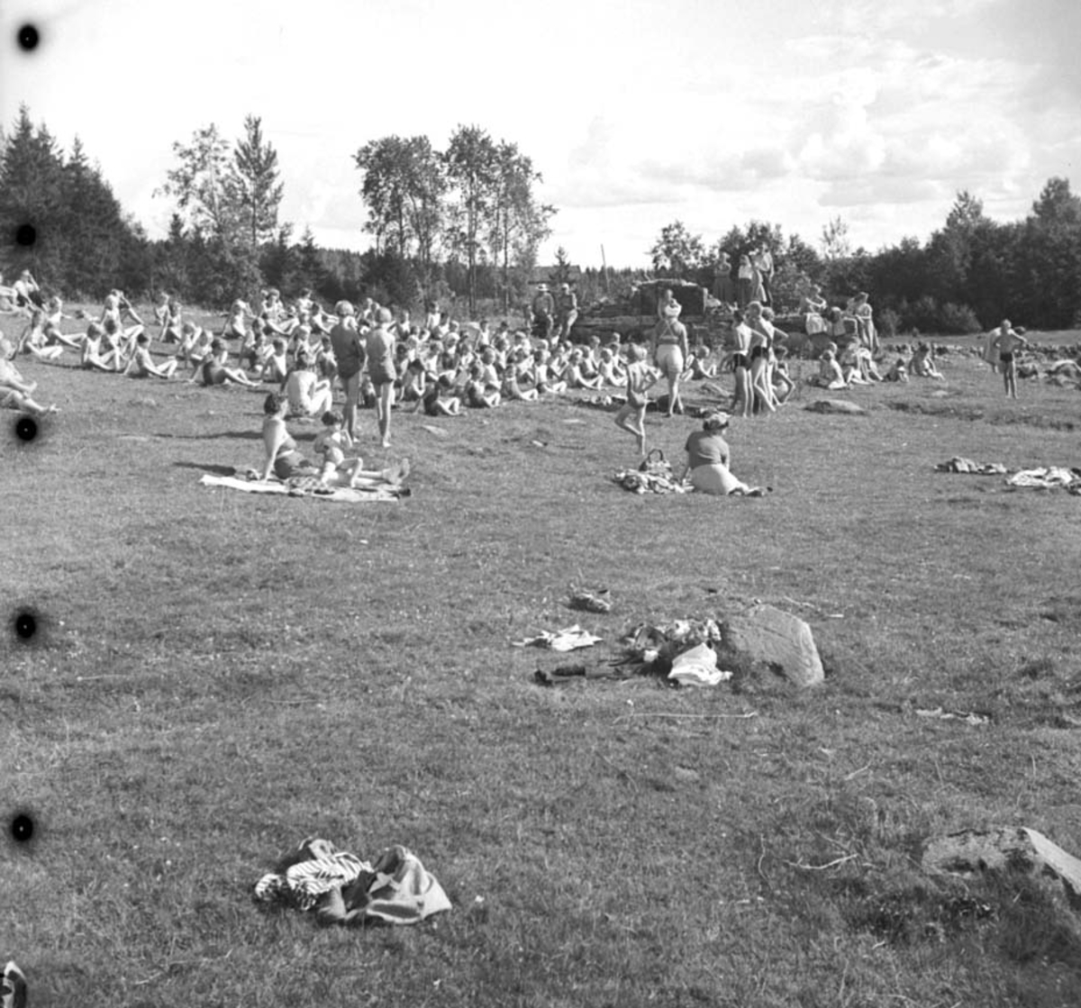 Anno Domkirkeodden, SVØMMEKURS, GILLUNDSTRANDA, MANGE BARN