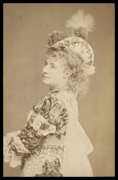 London Stereoscopic and Photographic Company, Guy Little Theatrical Photograph