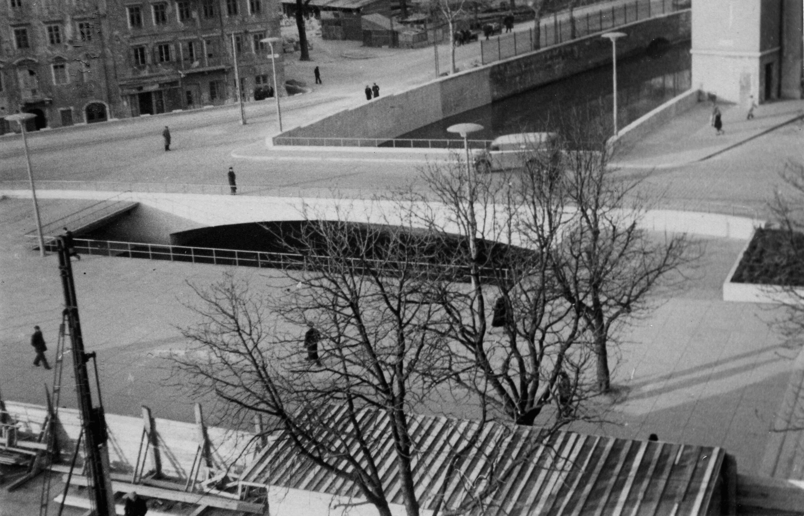 Branko Fučić, Sušak (Rijeka), most preko Rječine, završen 1946. godine, pogled sa Sušaka na Rijeku