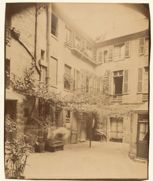 Eugène Atget, Cour de Rouen, Boulevard Saint-Germain
