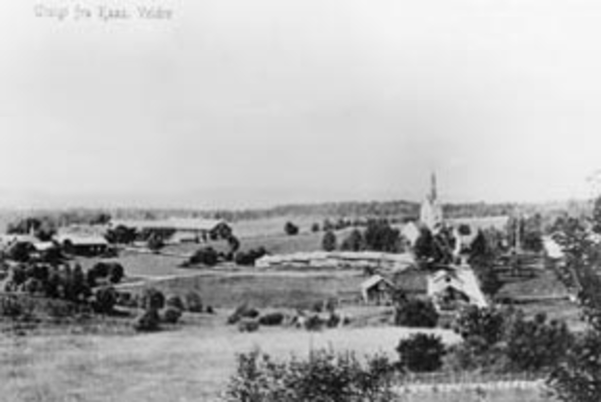 Anno Domkirkeodden, Utsikt fra Kaas, Veldre, Ringsaker med Veldre kirke og Flisaker gård.