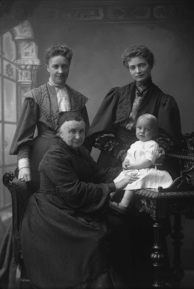 Gustav Borgen, NFB.49024