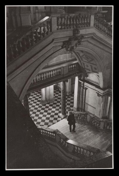 Hardy, Bert, Inside The War Office