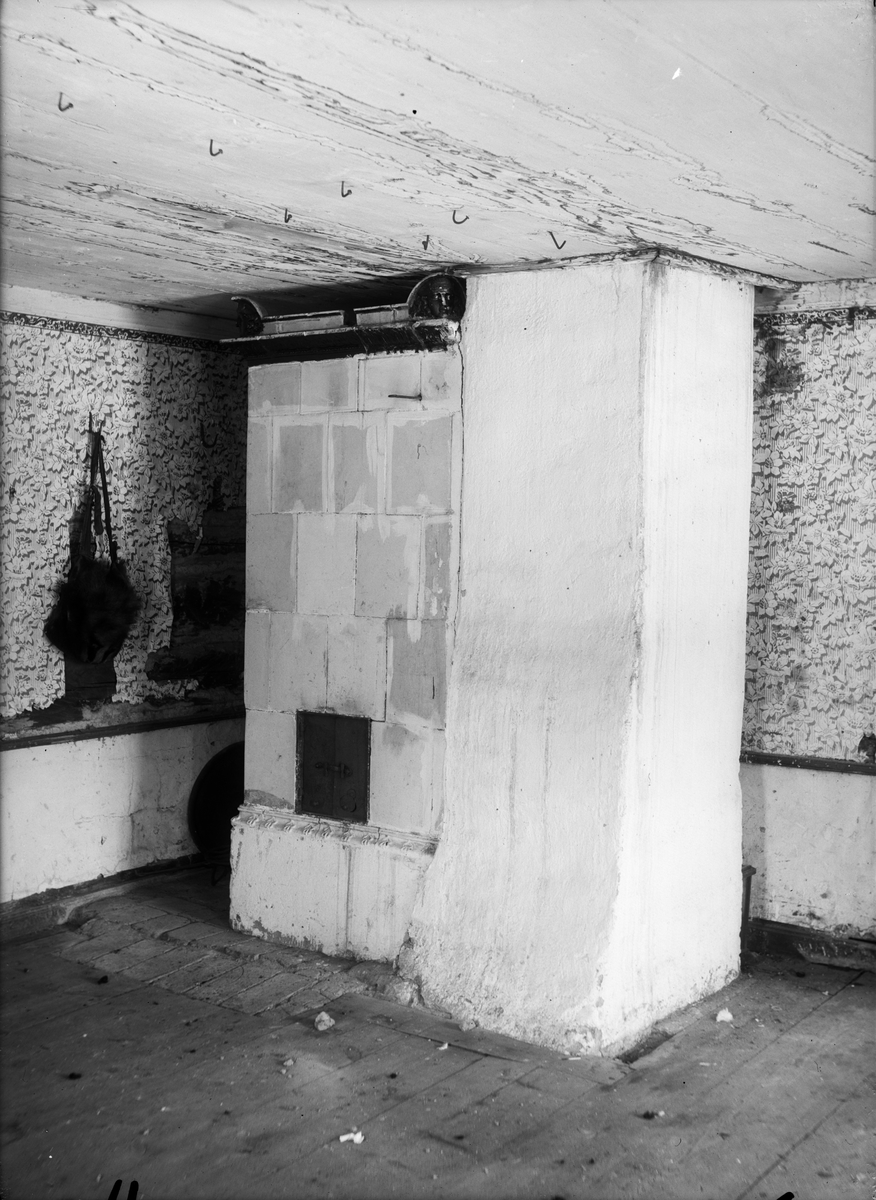 Paul Sandberg, Interior from Nyvlastugan - now at the open-air museum Disagården - in its original location