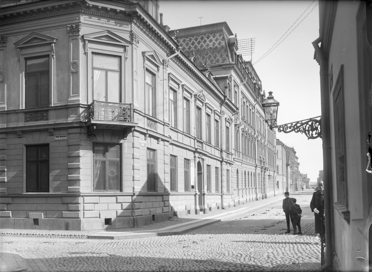Alfred Dahlgren, The Dragarbrunn Street facing east from Smedsboundd, Uppsala 1901 - 1902