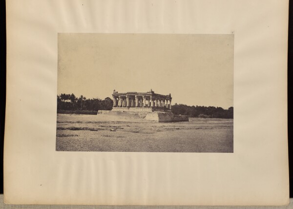 Capt. Linnaeus Tripe, Madura. Munduppum in the Bed of the [Vygay] River Seen from the Causeway.
