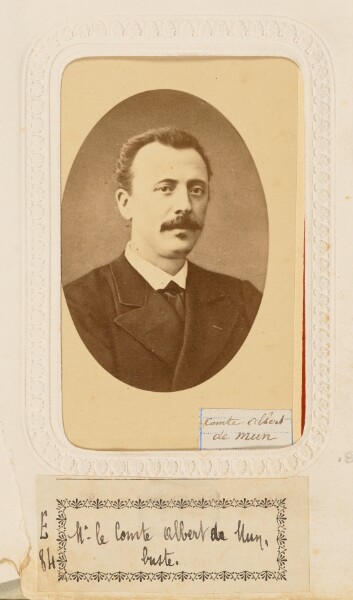 Pierre Petit, Comte Albert de Mun