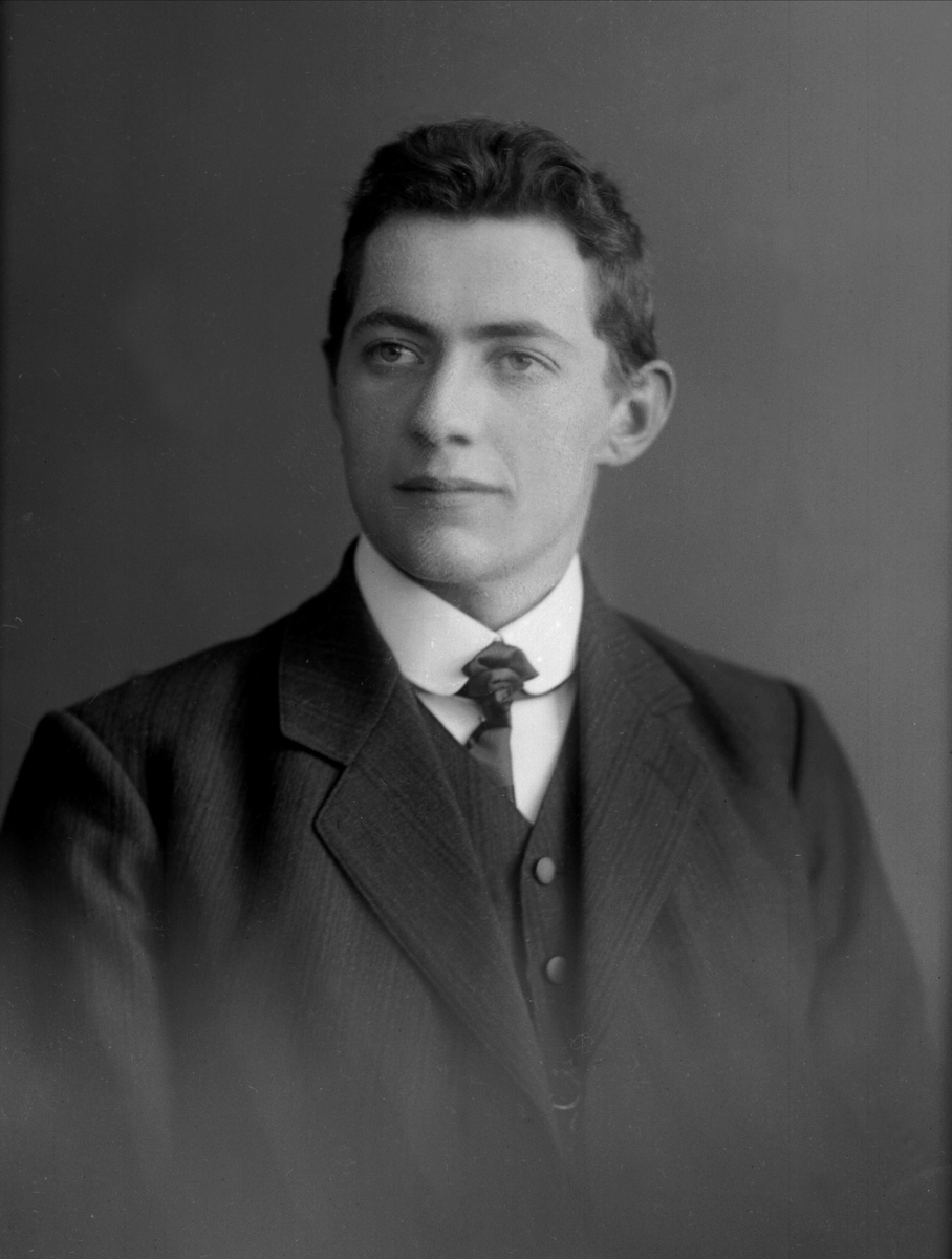 Gustav Borgen, NFB.09937