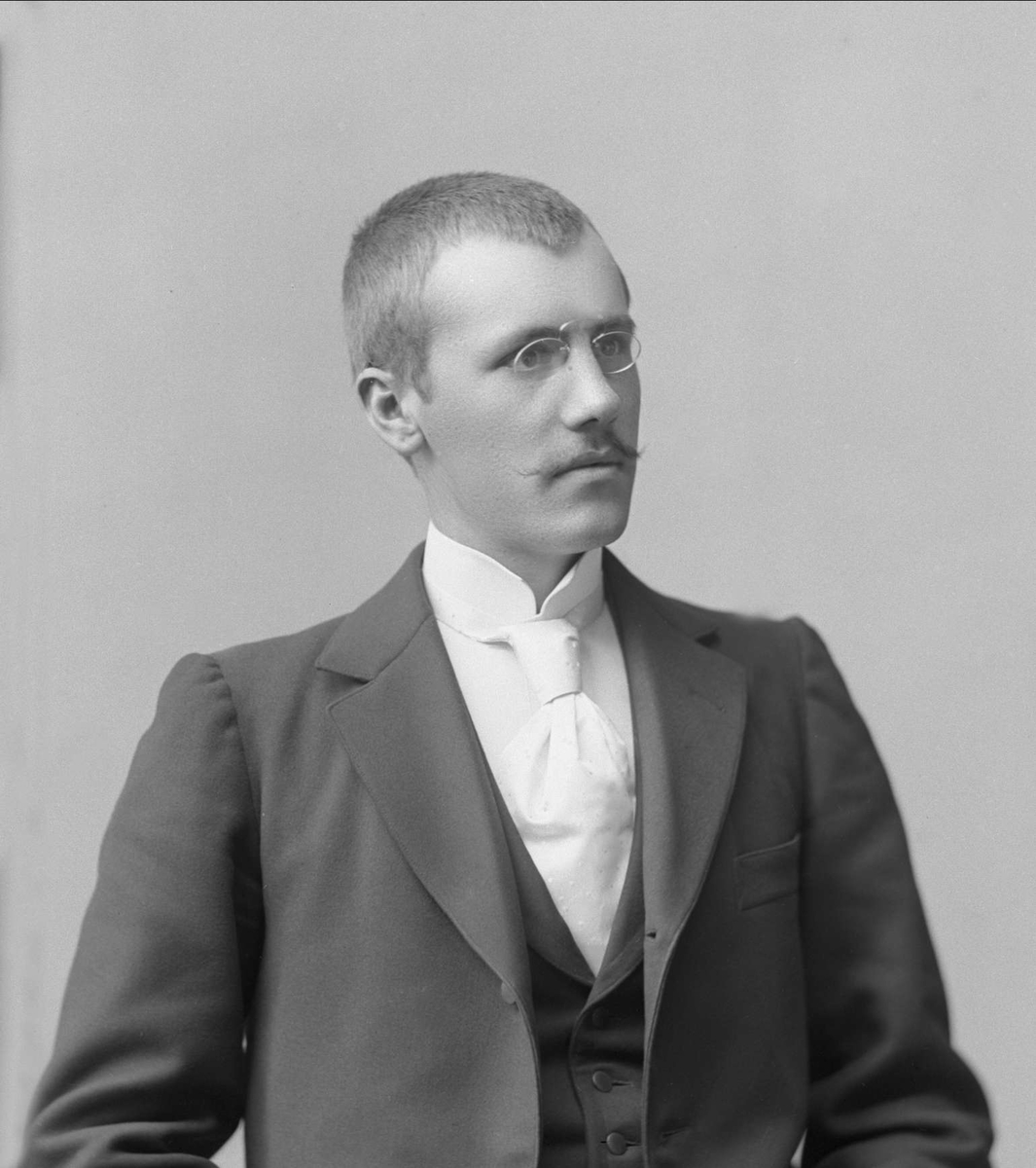 Gustav Borgen, NFB.51176