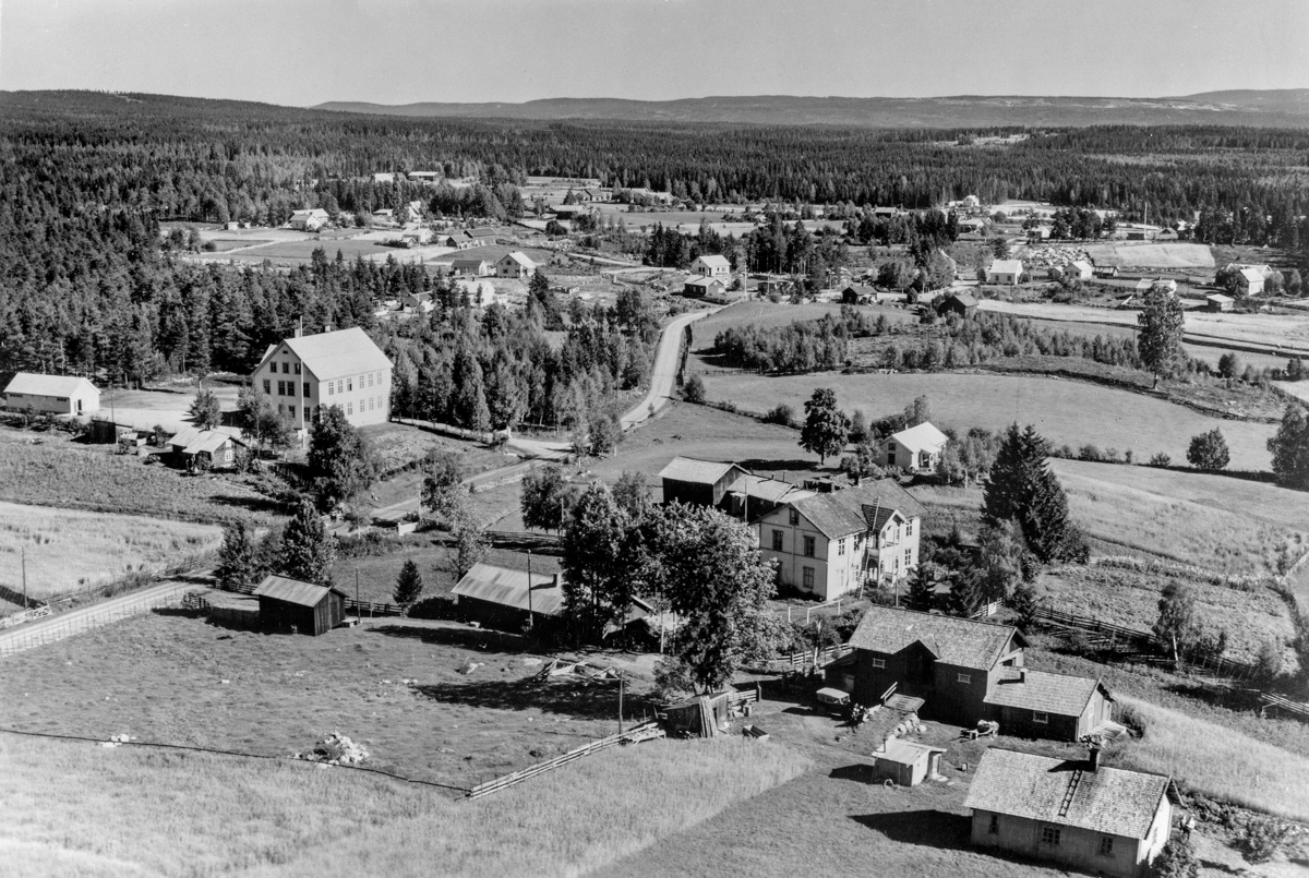 Widerøes Flyveselskap A/S, FLYFOTO JØNSRUD SKOLE,