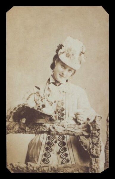 London Stereoscopic and Photographic Company, Guy Little Theatrical Photograph