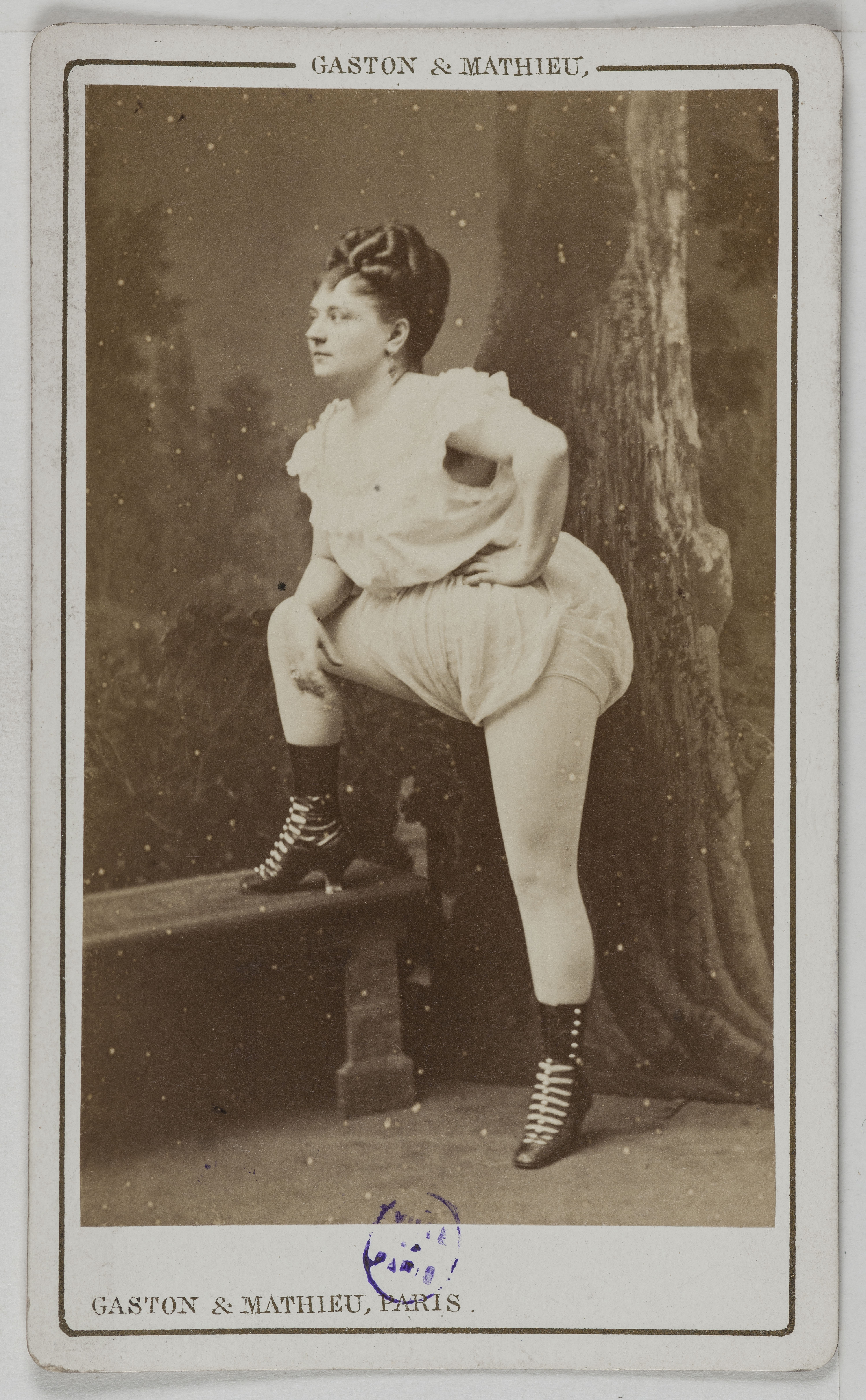 Gaston & Mathieu, Portrait de Lydie, (actrice)