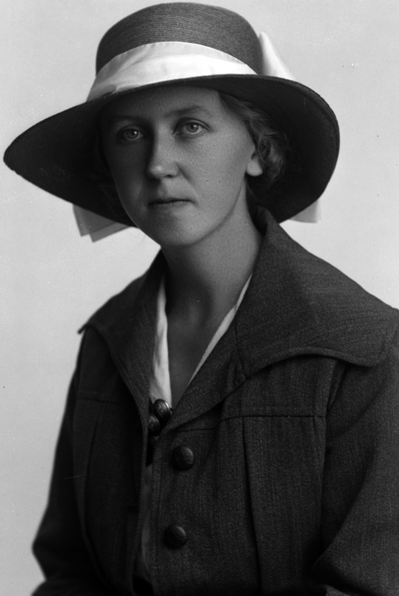 Christian Grundseth, MÆHLUM HJØRDIS, HALVFIG M/HATT, 22827