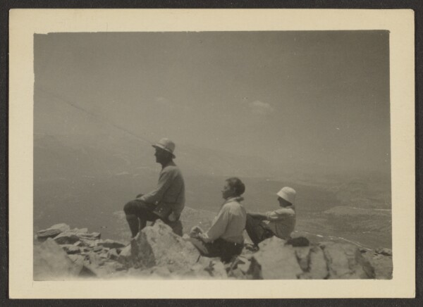 Louis Fleckenstein, [Hikers Seated on Rocks]