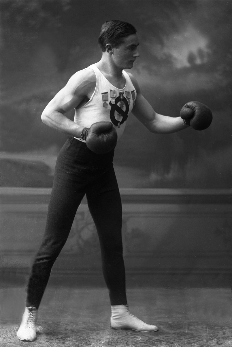 Gustav Borgen, Portrett, bokser. Hr Johannessen, Idrætsforeningen Ørnulf.