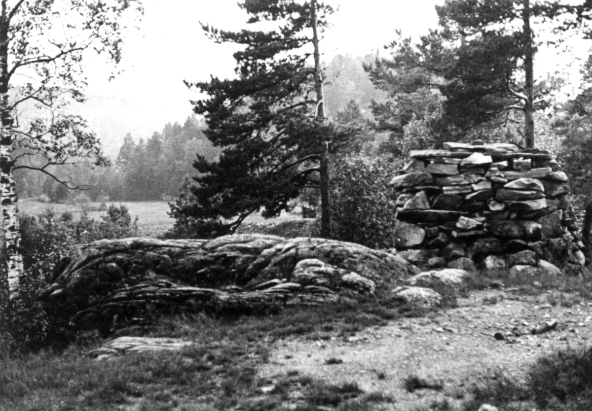 Anna Grostøl, Utsikt fra Eikså gård i Marnadal 1941.
