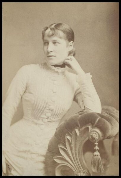 London Stereoscopic and Photographic Company, Guy Little Theatrical Photograph