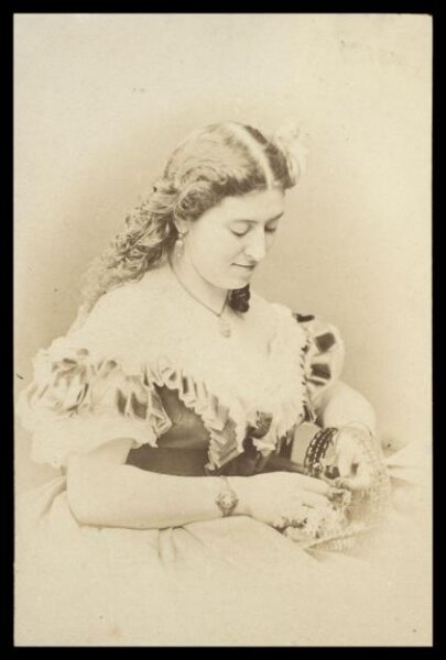 London Stereoscopic and Photographic Company, Guy Little Theatrical Photograph