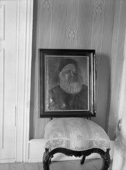 Hugo Hallgren, Enligt text som medföljde bilden: "Skee. Drakenbergs porträtt å. Blomsholm."
