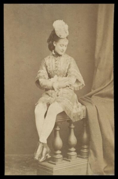 London Stereoscopic and Photographic Company, Guy Little Theatrical Photograph