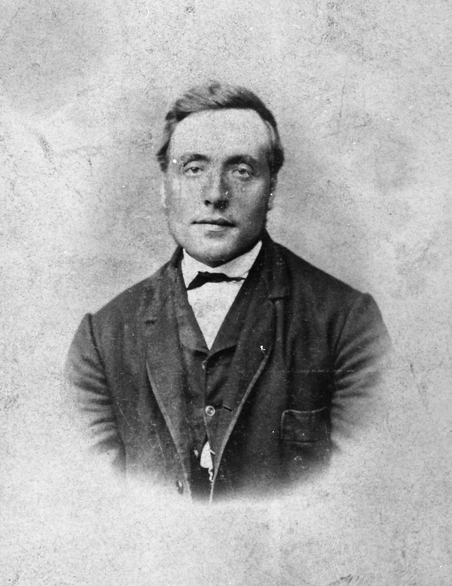 Elen Schomragh, Portrett av mann