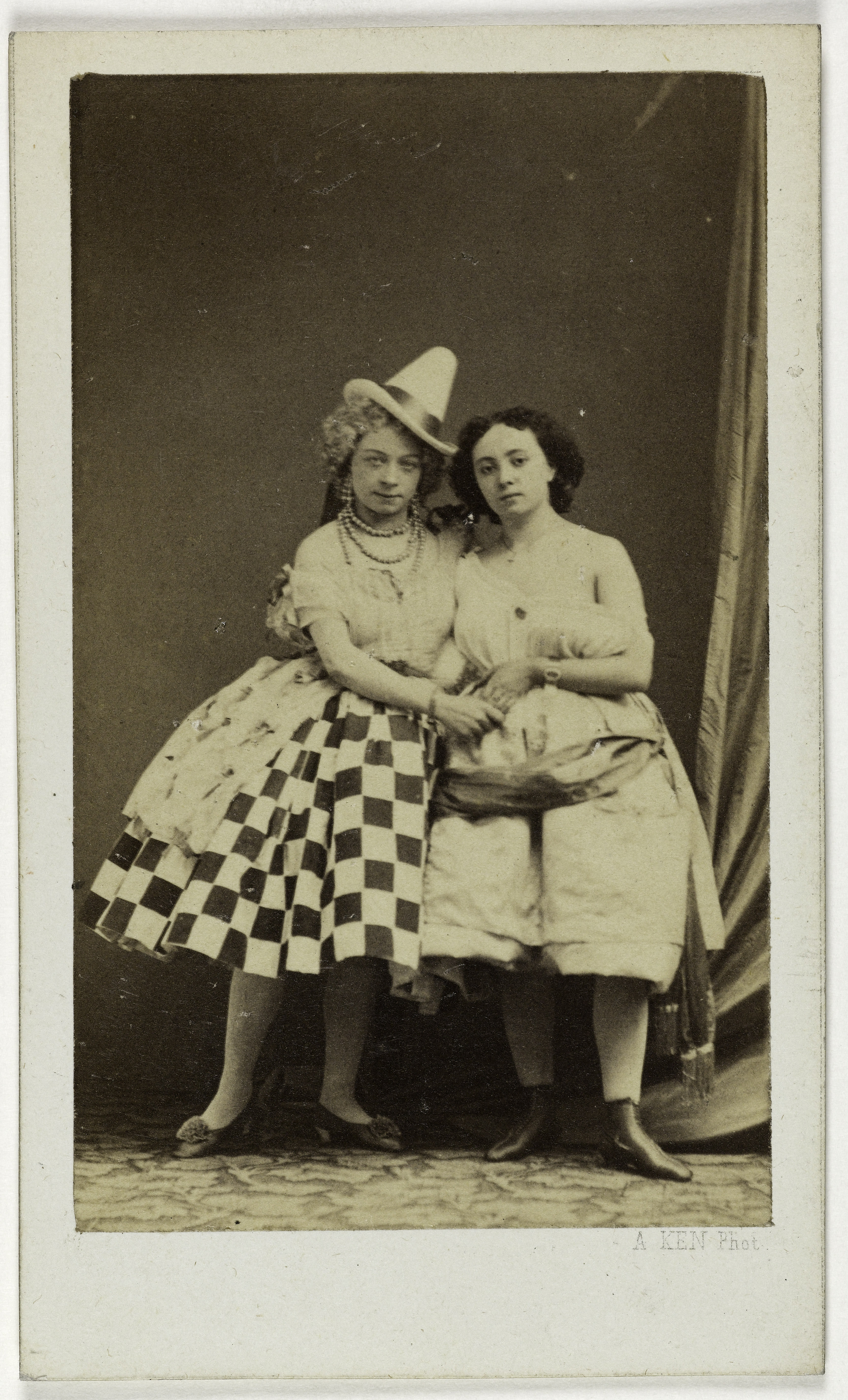 Alexandre Ken, Portrait de Girard ou Gérard accompagnée de Clémentine, (actrices)