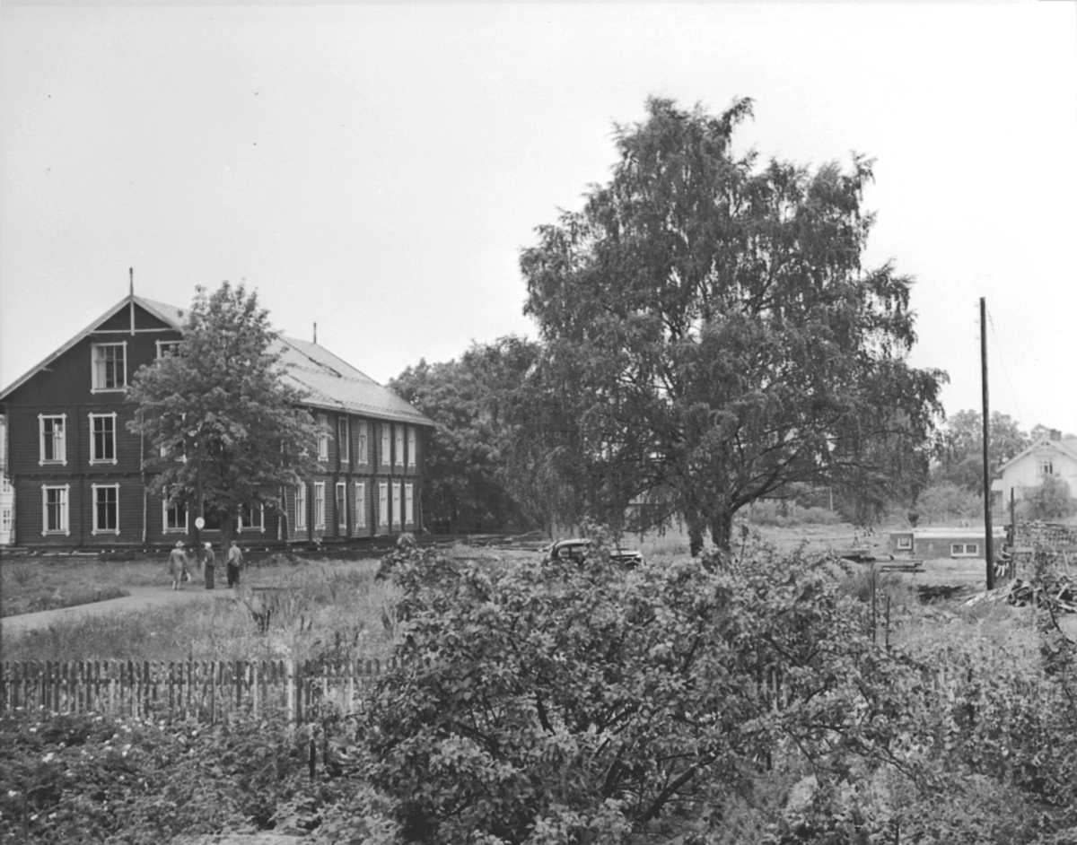 Anno Domkirkeodden, EKSTERIØR: GAMLE STANGE SKOLE, FØR FLYTTING