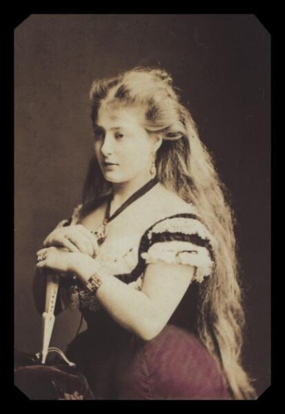 London Stereoscopic and Photographic Company, Guy Little Theatrical Photograph
