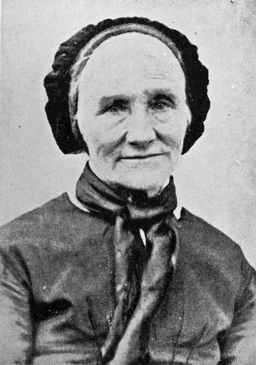 Rachel Haarseth, Portrett av en kvinne, klær.