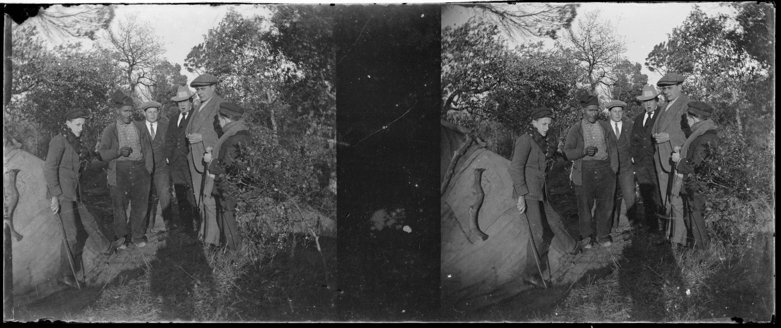 Desconegut, [Portrait in the forest]